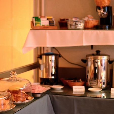 Hotel Huemul جنرال روكا المظهر الخارجي الصورة