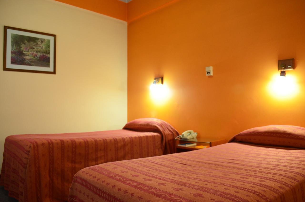 Hotel Huemul جنرال روكا المظهر الخارجي الصورة